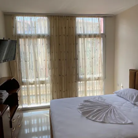 Vangjo 2 ポグラデツ